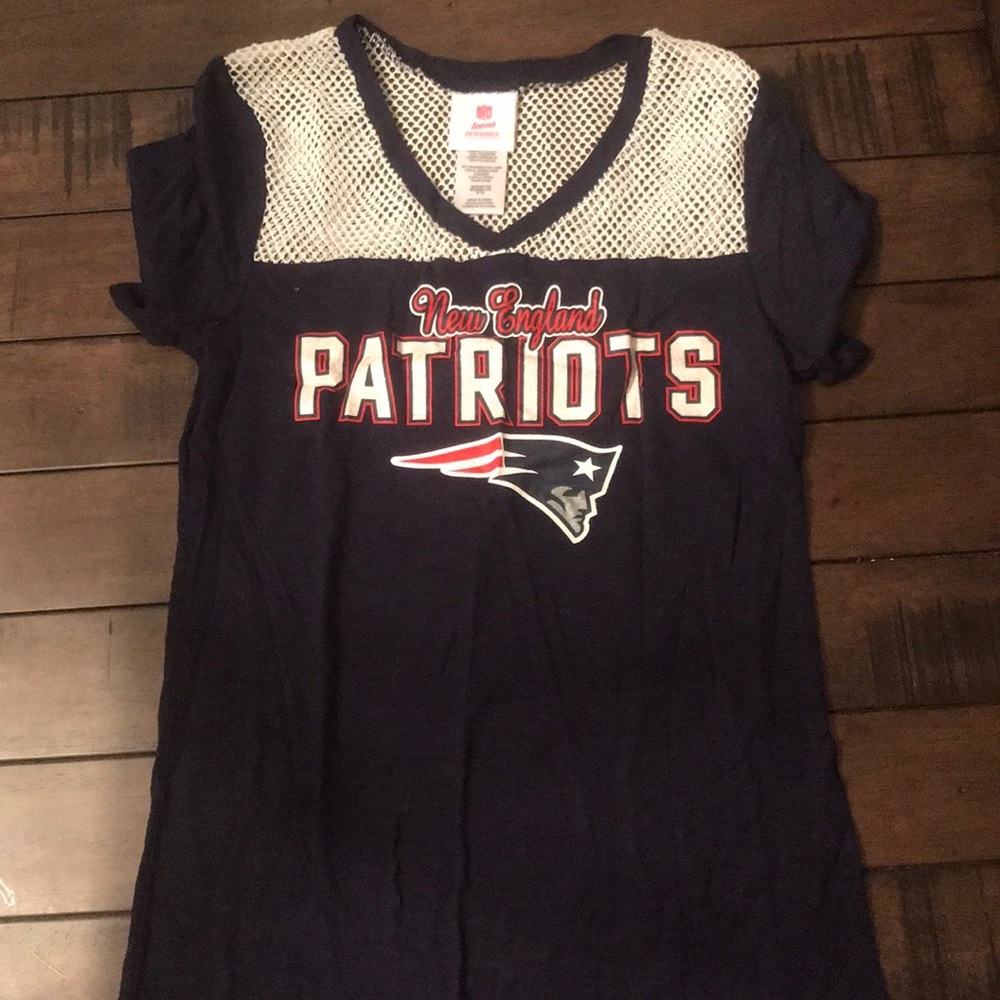 NFL Patriots shirt - worn once! Size Medium (teen)